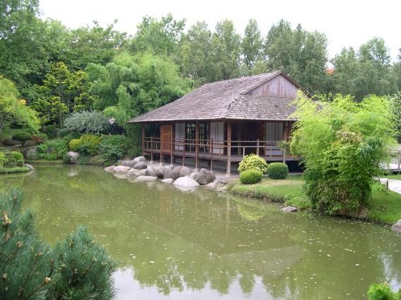  Maison dans le Jardin japonnais (Jardins de Compans Caffarelli)